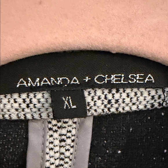 Amanda & Chelsea Textured Gray Blazer - Picture 2 of 6